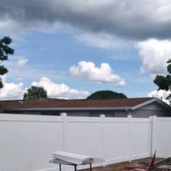 4 ft. H ⬆️ x 8 ft. W ↔️   One White Privacy Vinyl Fence Panel (Unassembled) very easy to assemble and brand new 