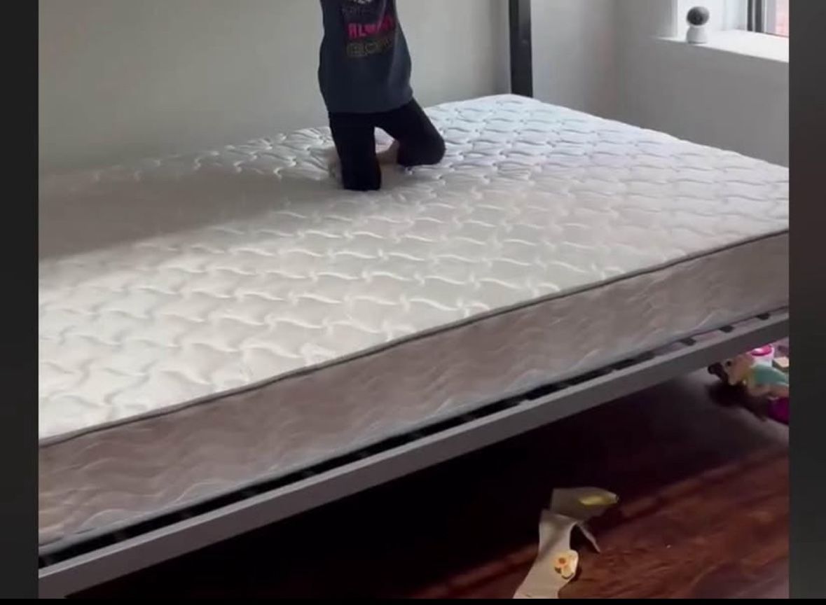 Full Size Mattress 
