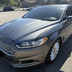 2016 Ford Fusion Hybrid