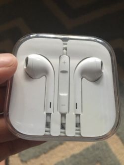 iPhone Ear Buds