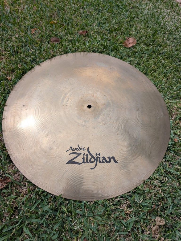 Zildjian A Custom 20" Flat Top Ride Cymbal.