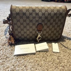 Gucci Messenger Purse