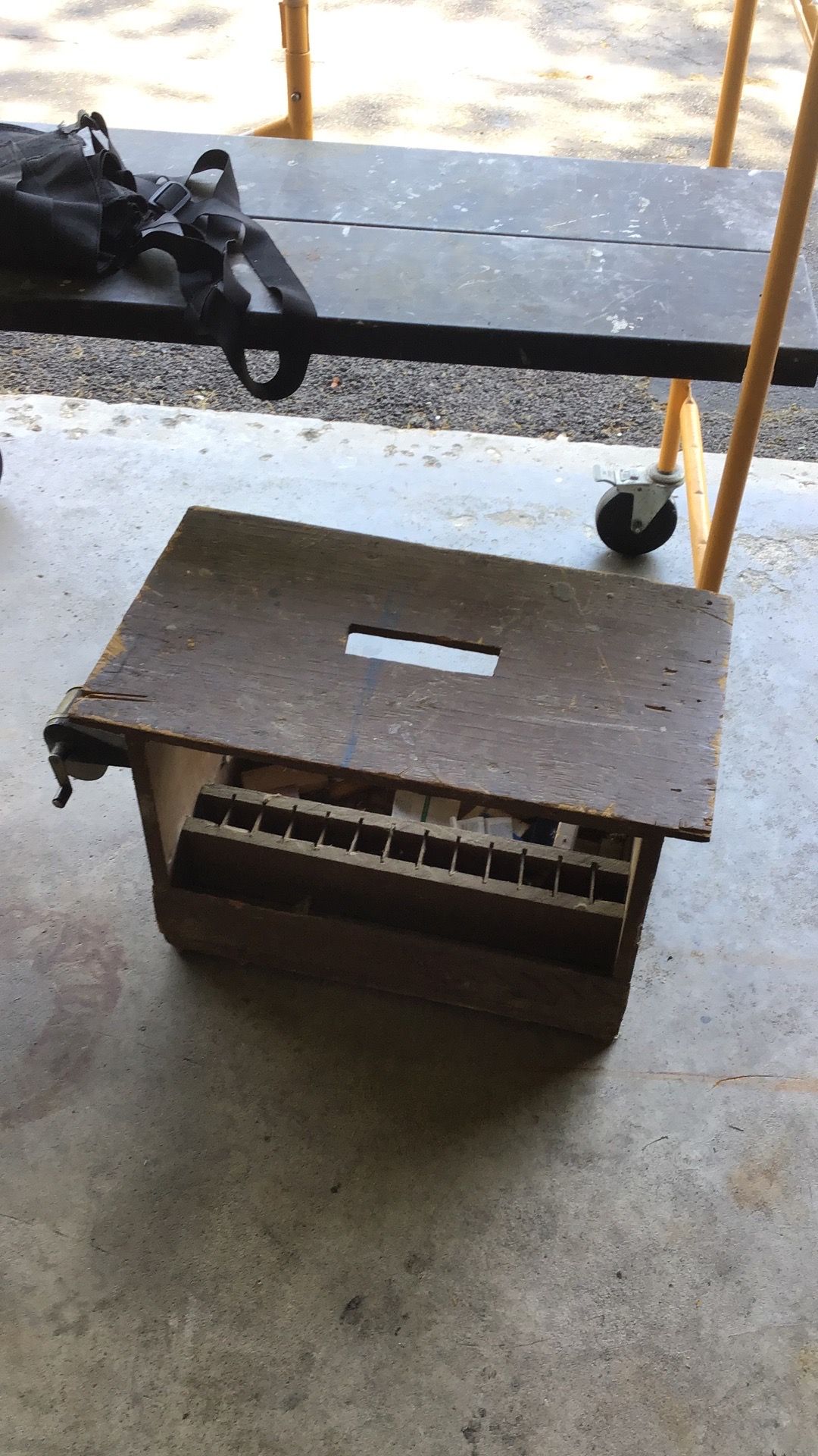 Variety of tool Pouches, back support, trim bench.