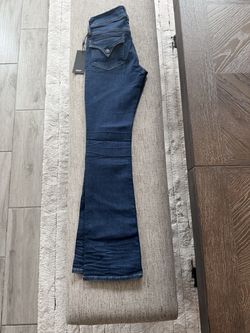 HUDSON WOMENS JEANS(BETH) SIZE 27 NEW WITH TAGS)