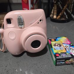 Polaroid Camera With 1 Pack Of Film