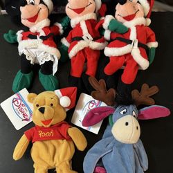 The Disney Store 7”,8”,9” Mini Bean Bags Christmas Themed. Pooh, Eeyore, Mickey & Minnie. Set Of 5 For $50.00 OBO 