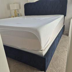 Cali King Tufted Bed 