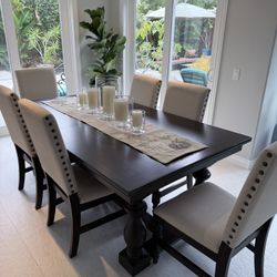 Beautiful Dining Table With Chairs