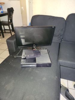 Console Cable And 32 Samsung Tv