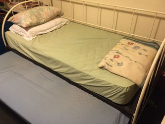 DAYBED