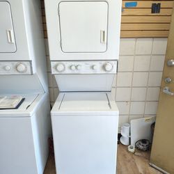 Whirlpool Gas 120v Stackable Washer Dryer Heavy Duty In Excellent Working Condition 