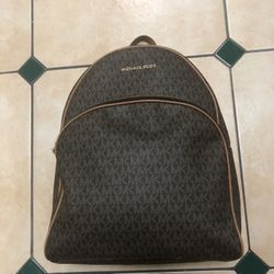 MICHAEL KORS       NEW Back Pack