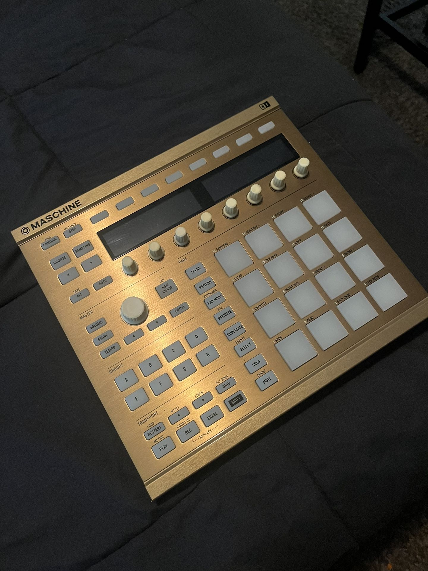 NI MASCHINE MK2 Vintage Gold Limited Edition