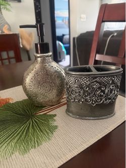 Ornate Silver Bathroom Set Soap Dispenser Toothbrush Holder