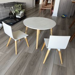 Create and barrel play table with chairs