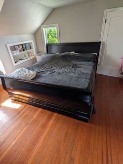 King sleigh bed frame & Dresser set