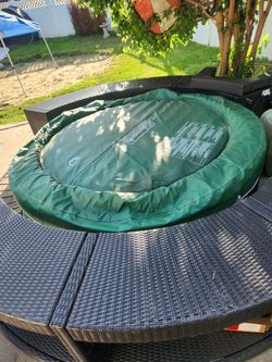 Blown up hot tube/round hot tub bench