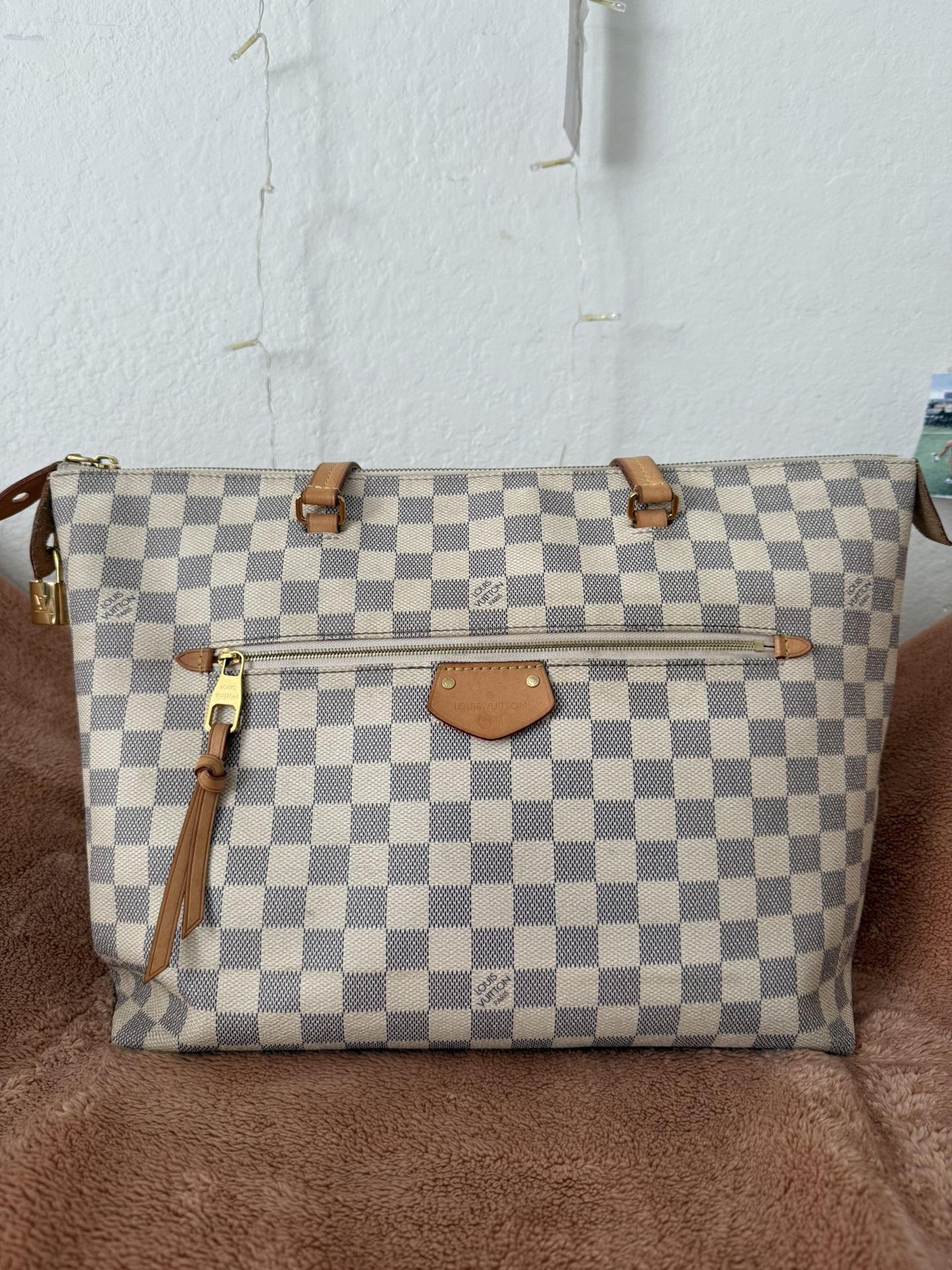 Loui Vuitton IENA MM