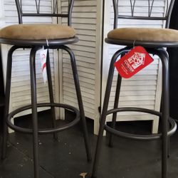 Swivel bar stools