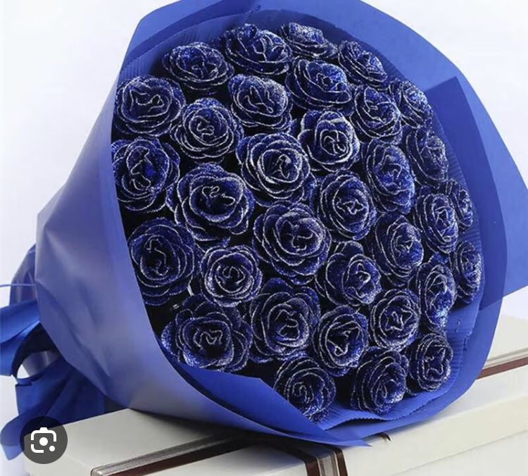 Custom Glitter Roses Available ! / Treats