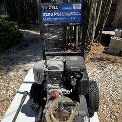 2200 PSI Pressure Washer With Honda Engine