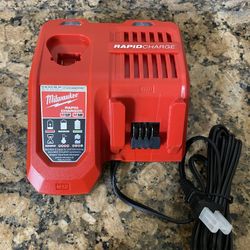 Milwaukee Rapid Charger 