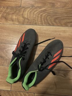 Soccer cleats