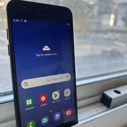 Black Samsung Galaxy J3 - MOVING OUT SALE ✈️