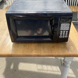 Microwave- Hamilton Beach