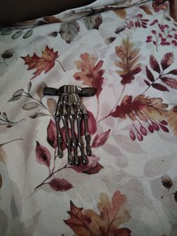 Skeleton metallic bracelet
