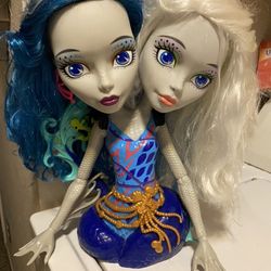 Monster High  Double Headed Doll Heads