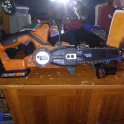 Black & Decker CCS818 Cordless Chainsaw