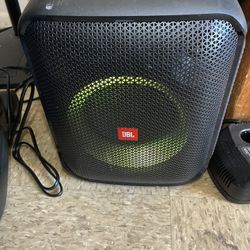 JBL Encore Essentials Bluetooth Speaker 