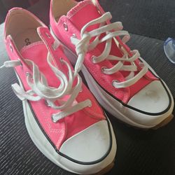 Converse Women 7.5 / Mens 6