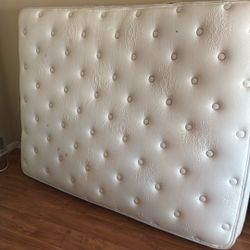 Free Queen Mattress And Box Spring 