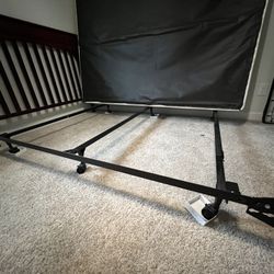 Adjustable metal 6 Wheel Bed Frame