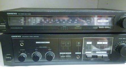 Onkyo Vintage AM/FM Tuner & Amplifier