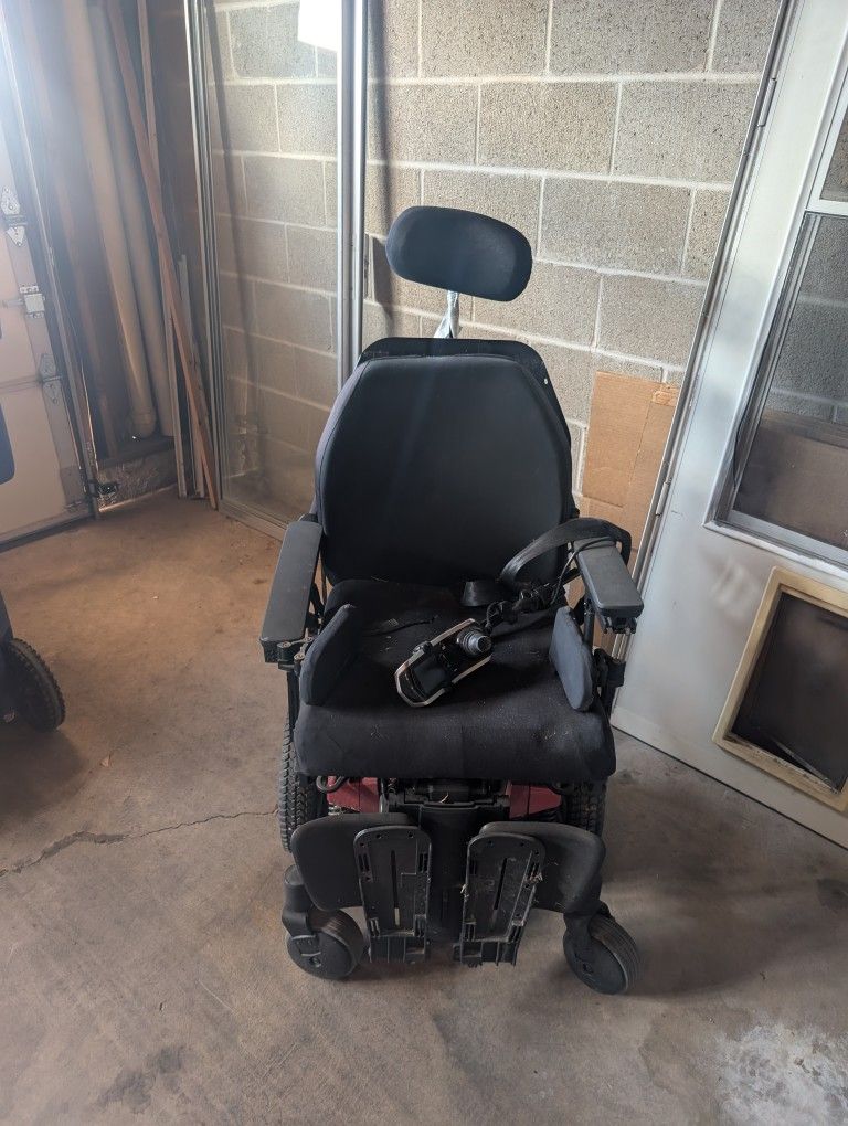 Electric Wheelchair 