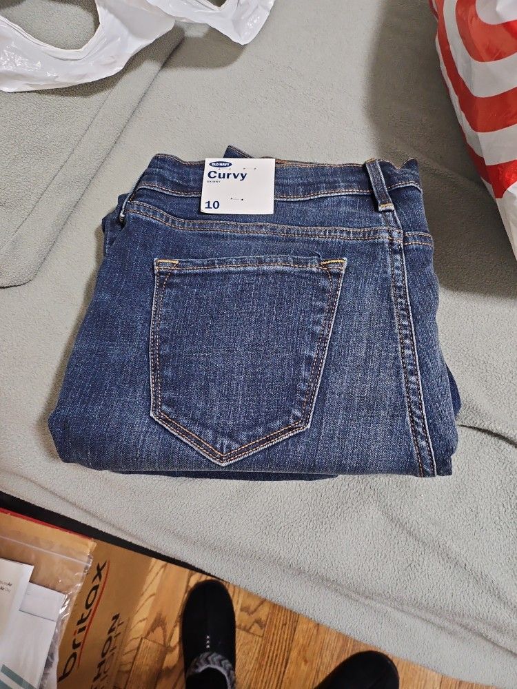 https://offerup.com/redirect/?o=T2xkLm5hdnk= Jeans Soze 10