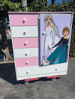 Large pacoima  Frozen