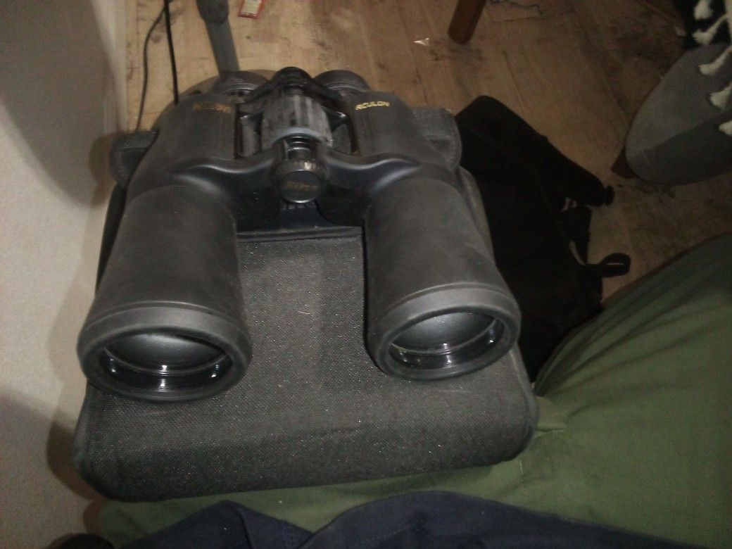 NIKON BINOCULARS