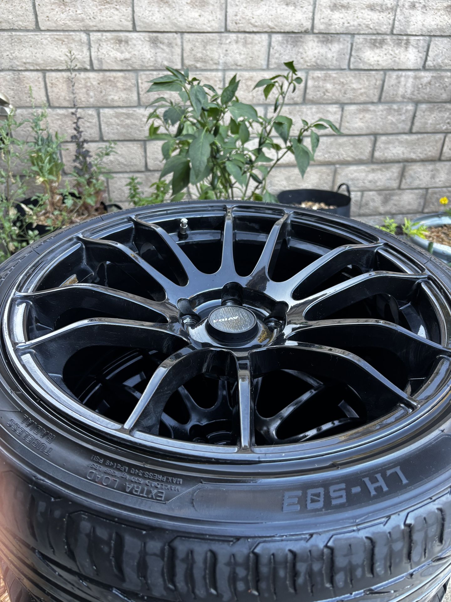 4 WHEELS AND TIRES 18" Fits Honda Civic. $200 don't have room to store them need to sell ASAP