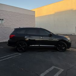 2020 Nissan Pathfinder