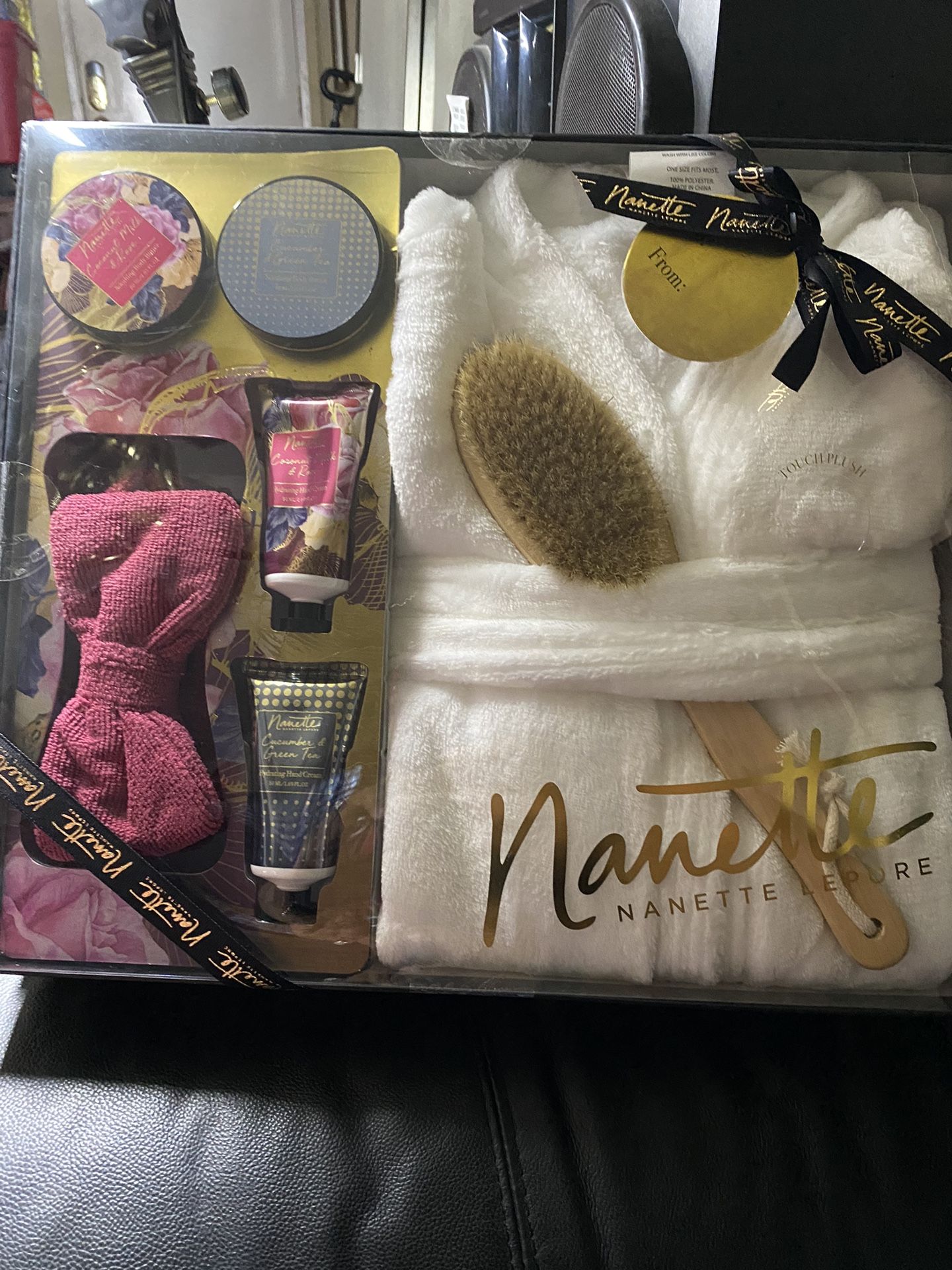 Brand New Robe Gift Set
