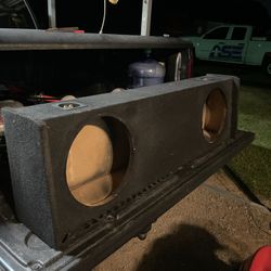 Dual 12” Sub Box With Divider Sealed 