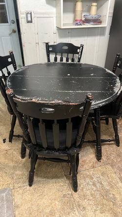 Kitchen table with 4 chairs