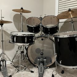 Pearl Decade Maple 5 Piece Drum Set