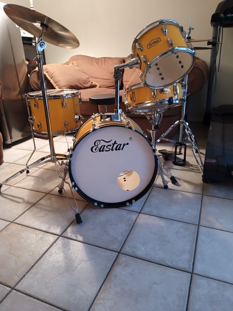 Easter Drum Set . It Was My Child Used A Few Times