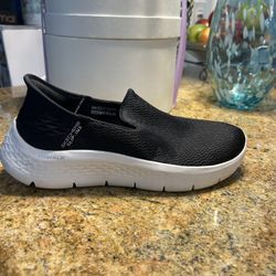 Skechers brand new Slip On no box size 8 Lady