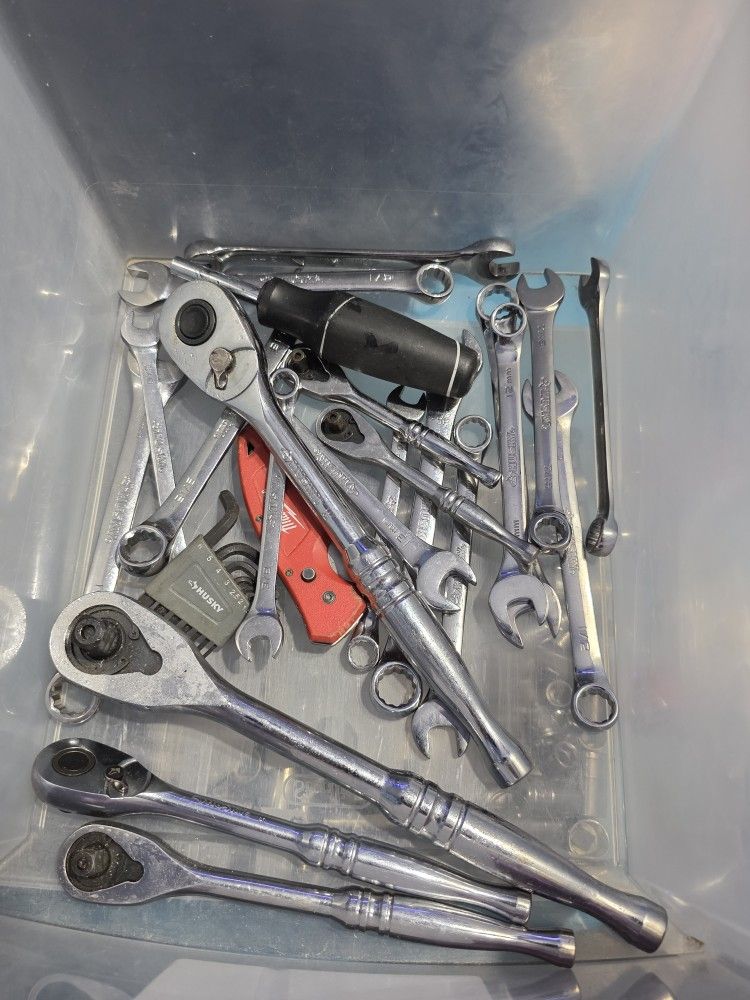Husky Ratchets & Wrenches